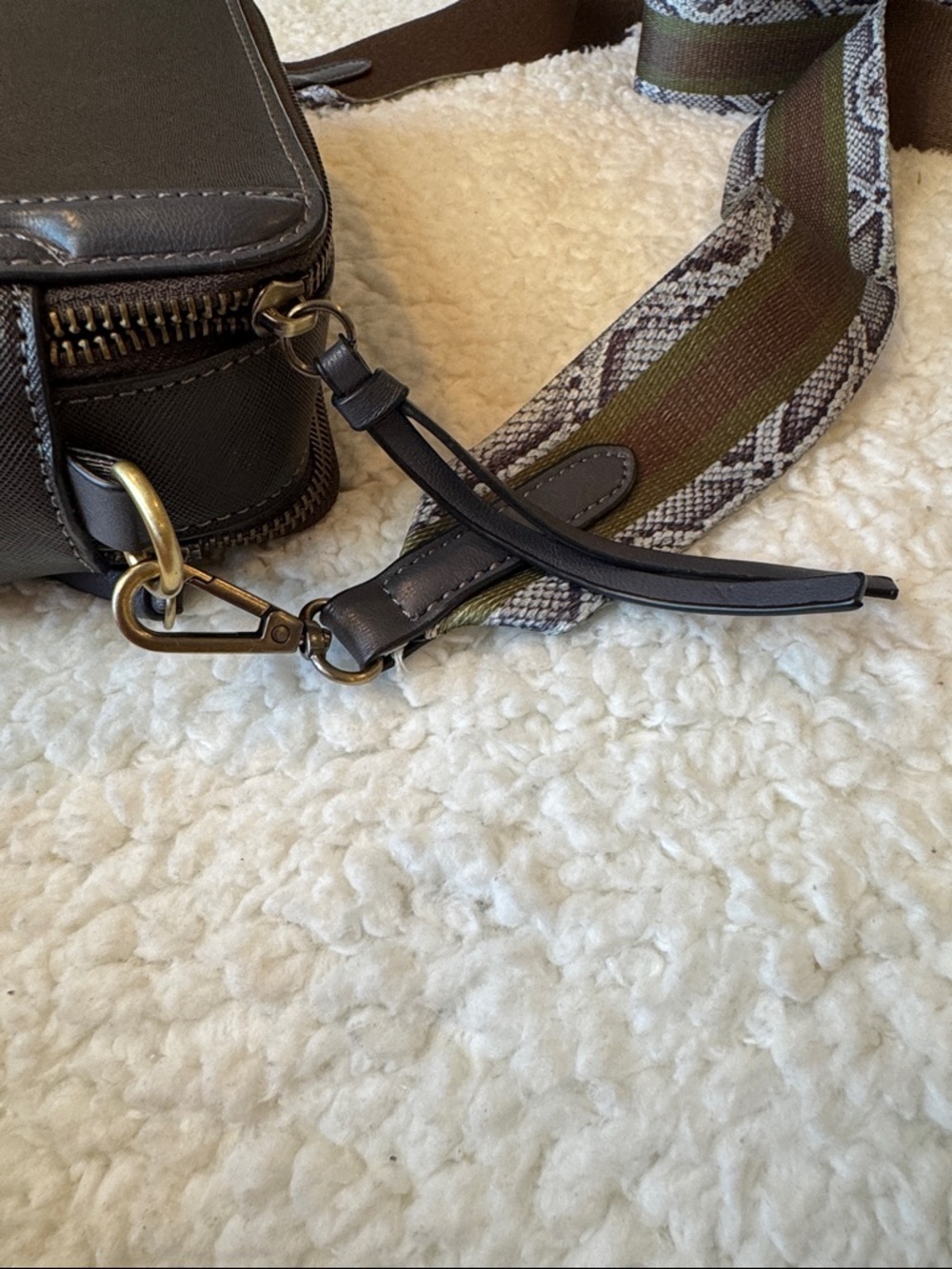 Sondra Roberts vegan leather crossbody Bag with Olive-Accent Strap - Picture 12 of 13
